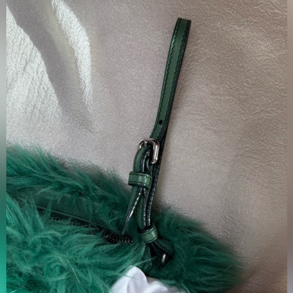 Auth Prada Eco Pelliccia Faux Fur Wristlet Clutch Green - Picture 10 of 15